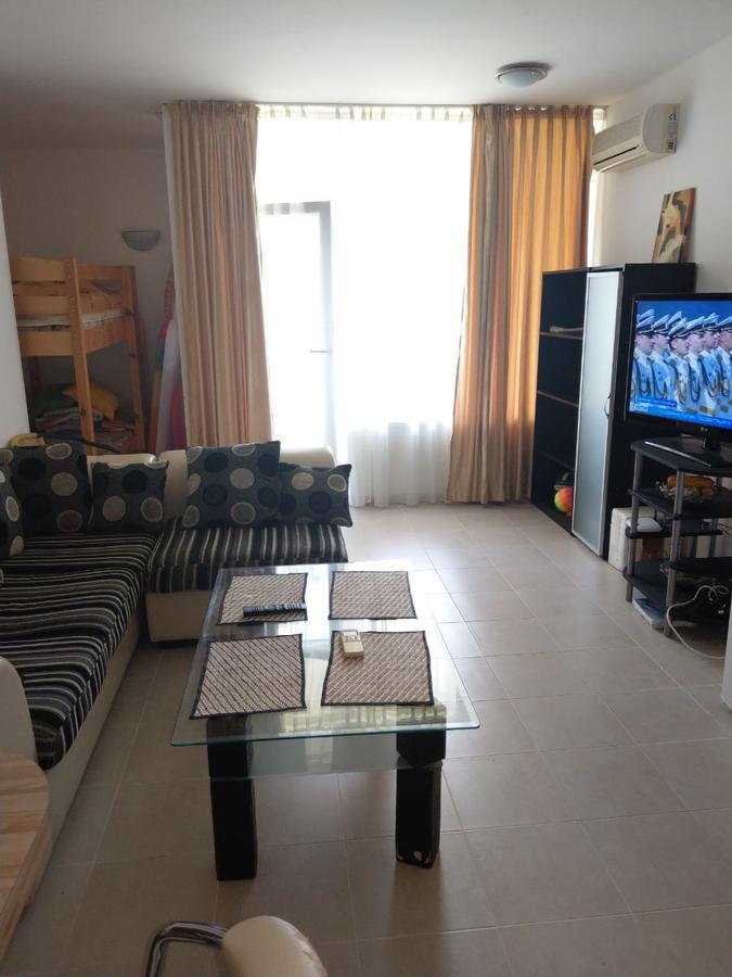 Cozy Apartment By The Sea Ravda Bagian luar foto